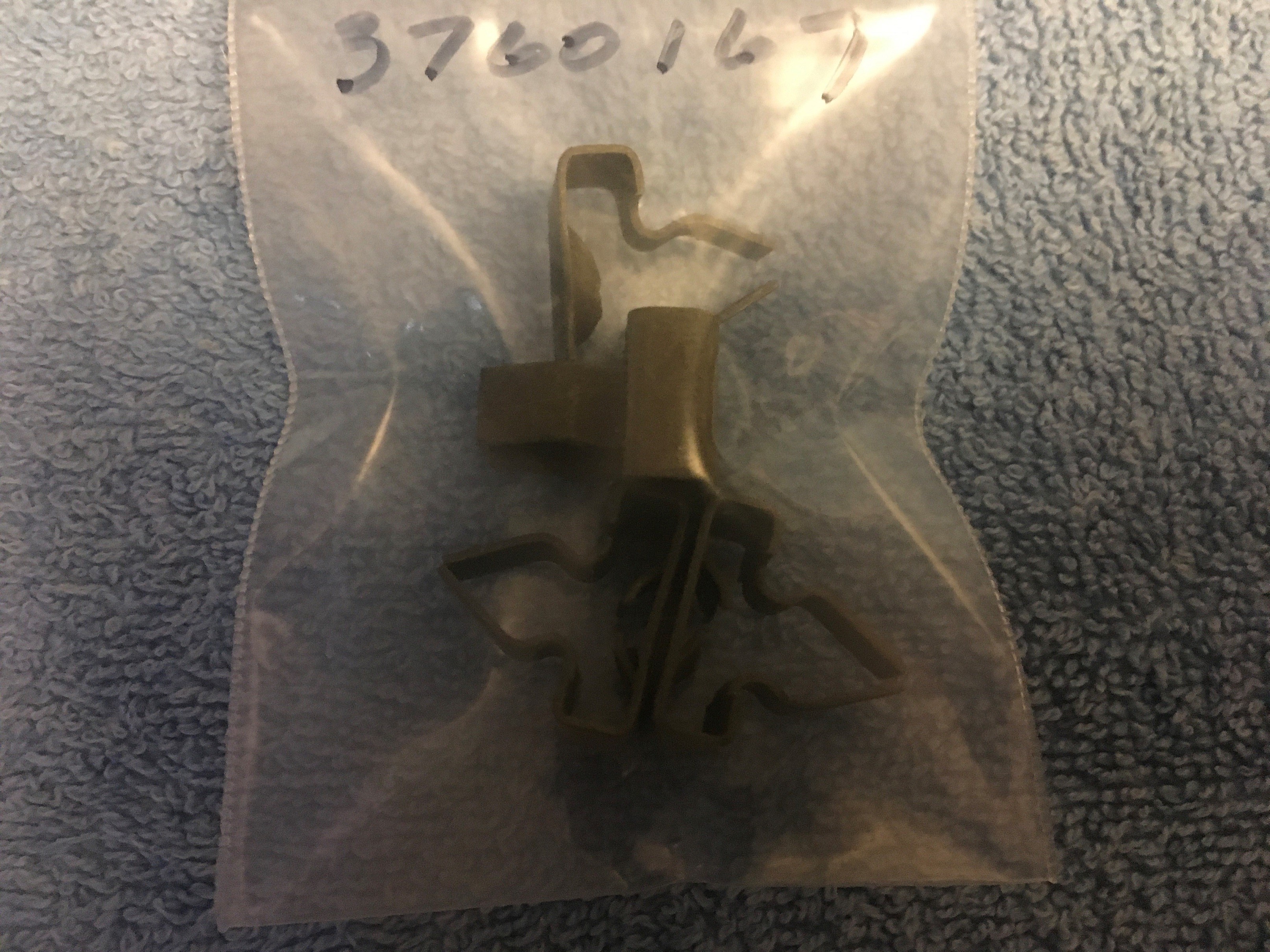 HEADER PANEL HARDWARE KITS 1959, Parking Light Housing clips, 4 pieces